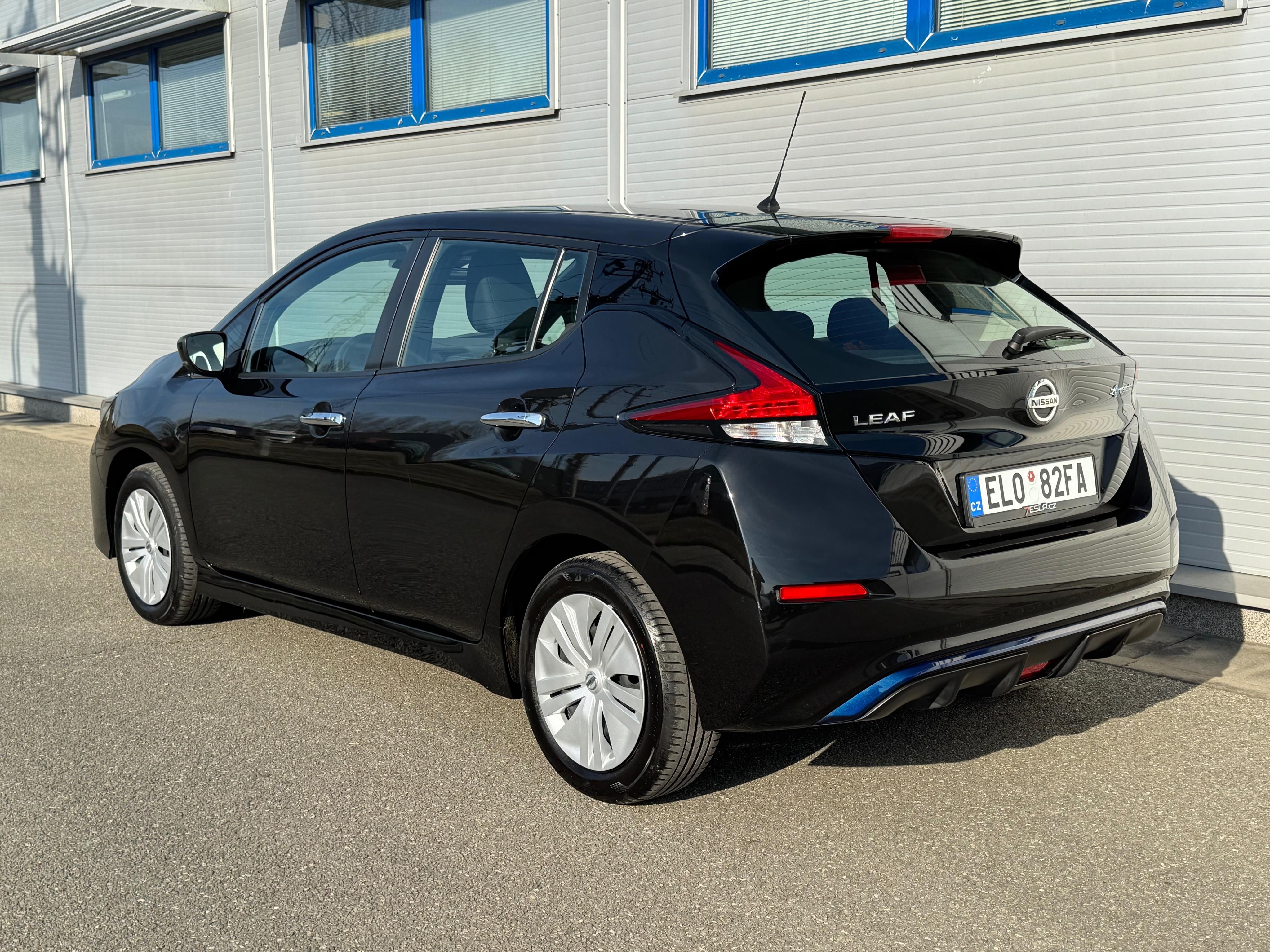 Nissan LEAF, 110kW - 40kWh - Top stav ! - fotka 4