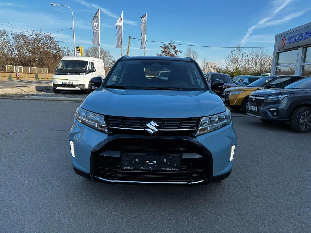 Suzuki Vitara, 4x4 automat Black Edition - fotka 2