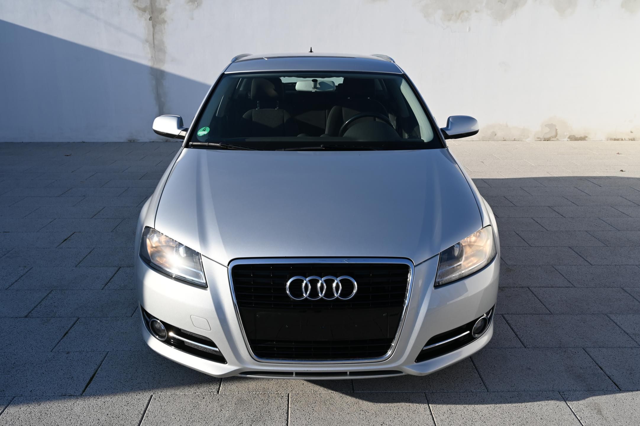 Audi A3, 1.4TFSI 92KW Rezervace 6/2011 - fotka 2