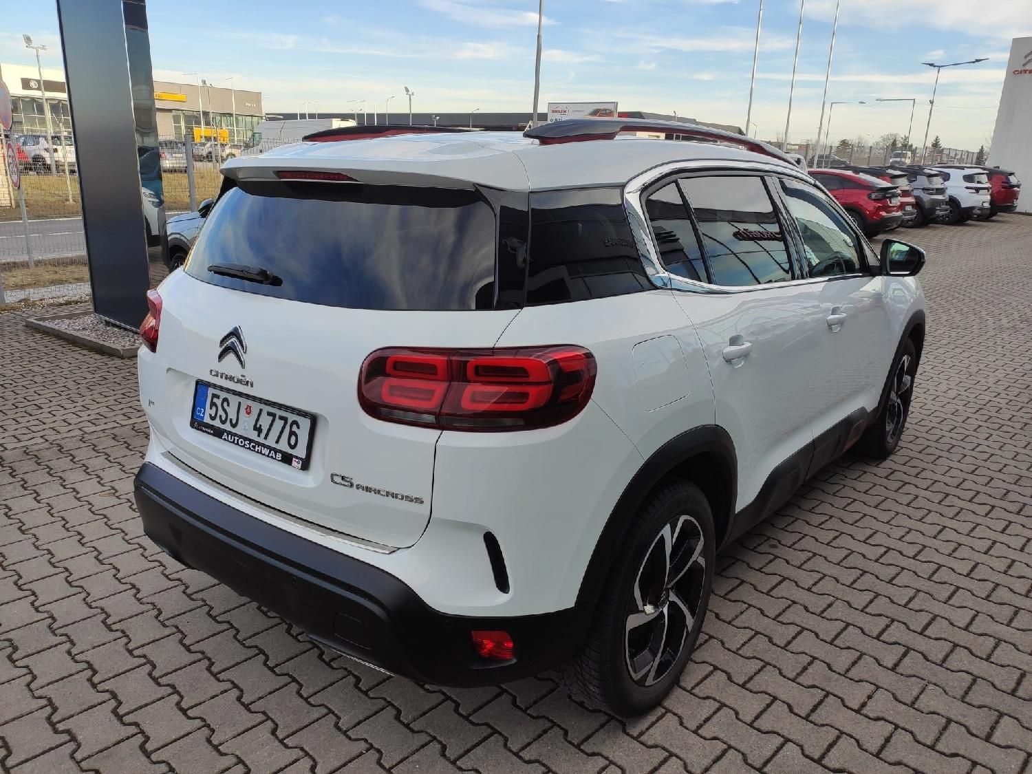 Citroën C5 Aircross, 1.5 HDI MAN6 130k V ZÁRUCE - fotka 4