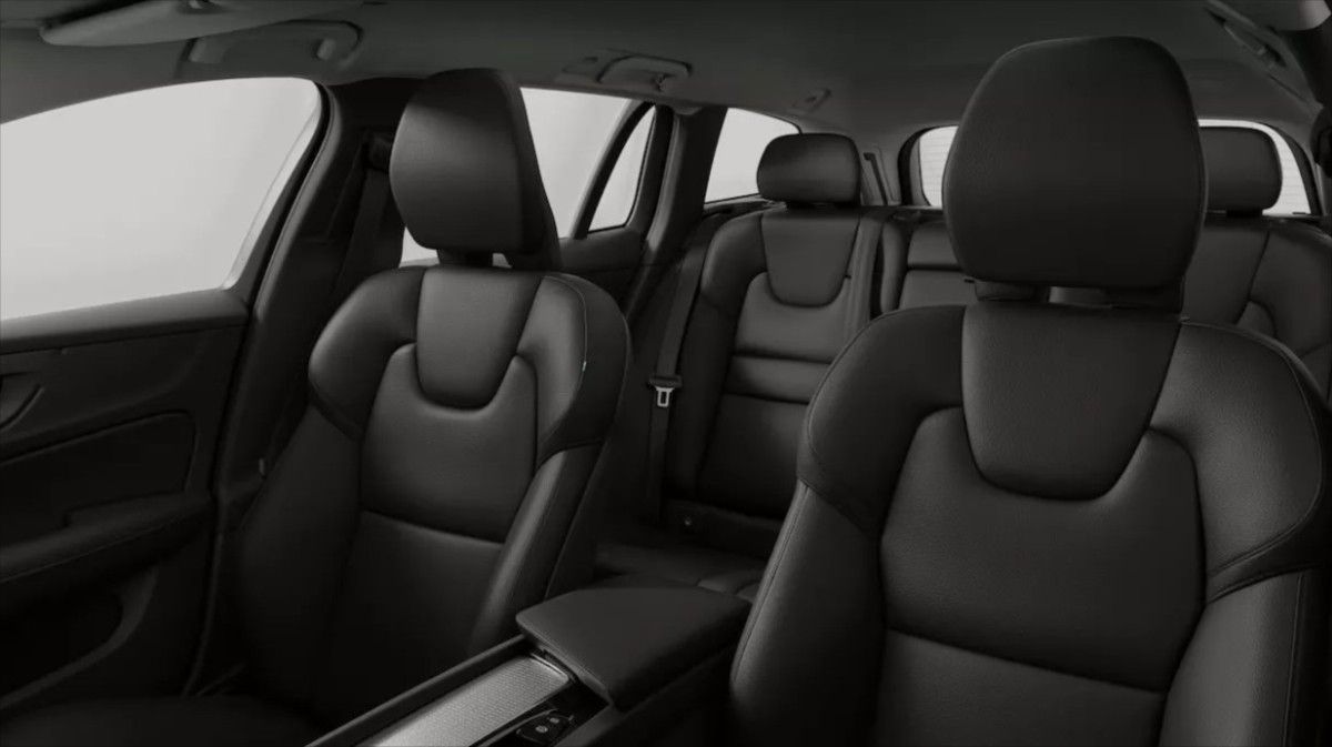 Volvo V60, 2,0 B4  Plus dark - fotka 2