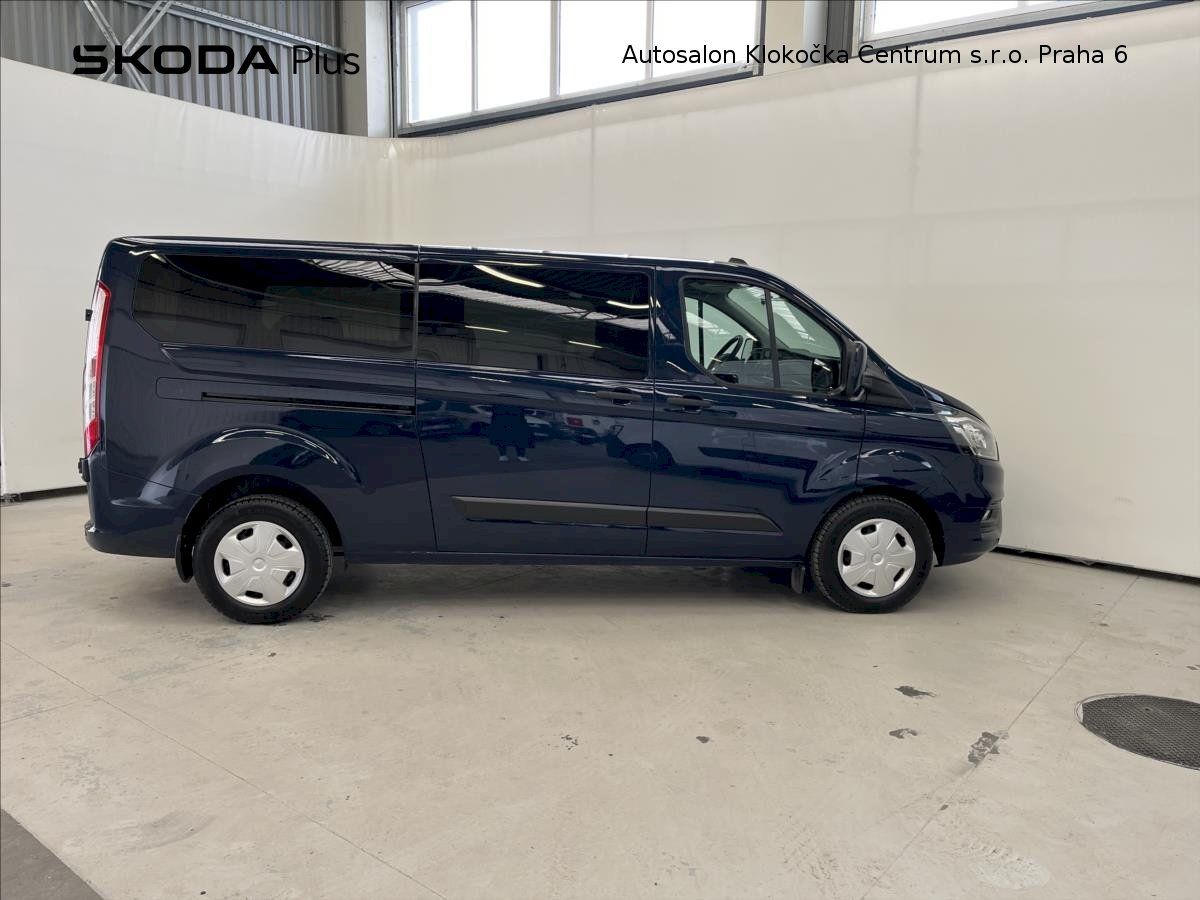 Ford Transit Custom, 2,0 EcoBlue96 kW L2 9.míst - fotka 3