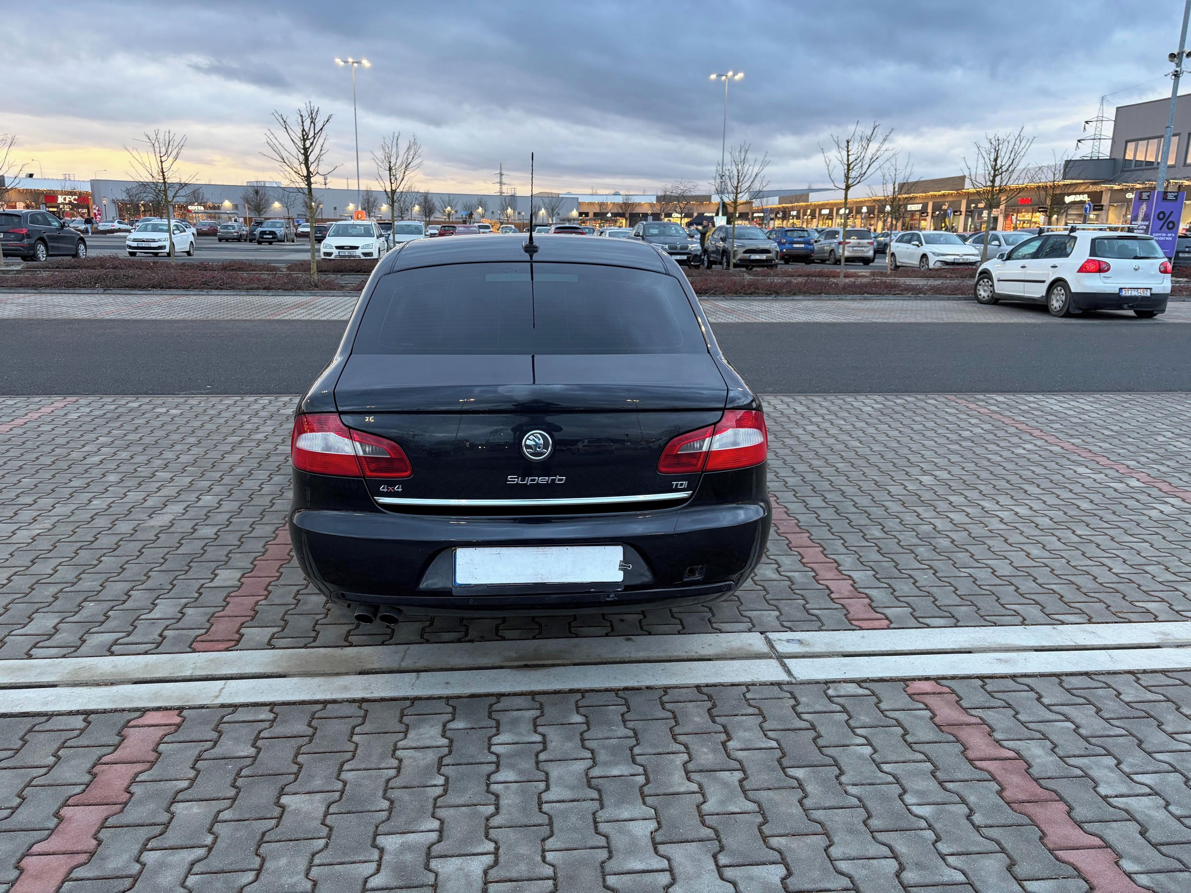 Škoda Superb, II 2.0 TDi 125kw 4x4 kůže NAVI - fotka 4