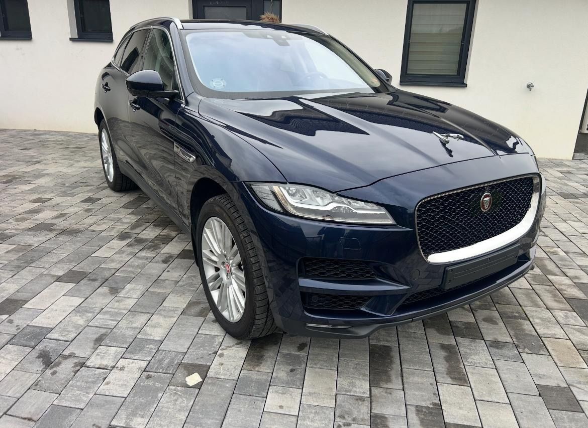 Jaguar F-Pace, 3.0d AWD Porfolio Blue - fotka 6