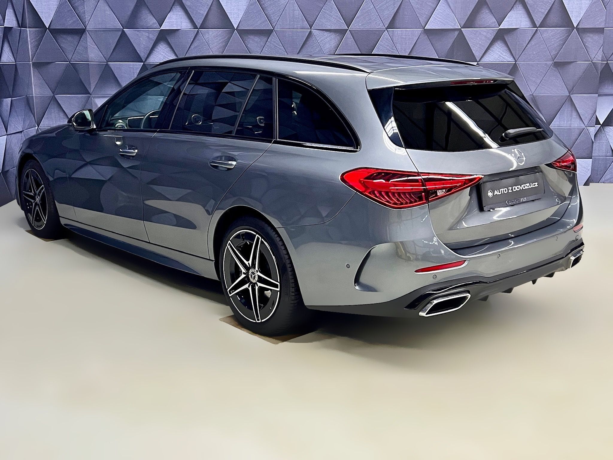 Mercedes-Benz Třídy C, 220d 4MATIC AMG, BURMESTER - fotka 5
