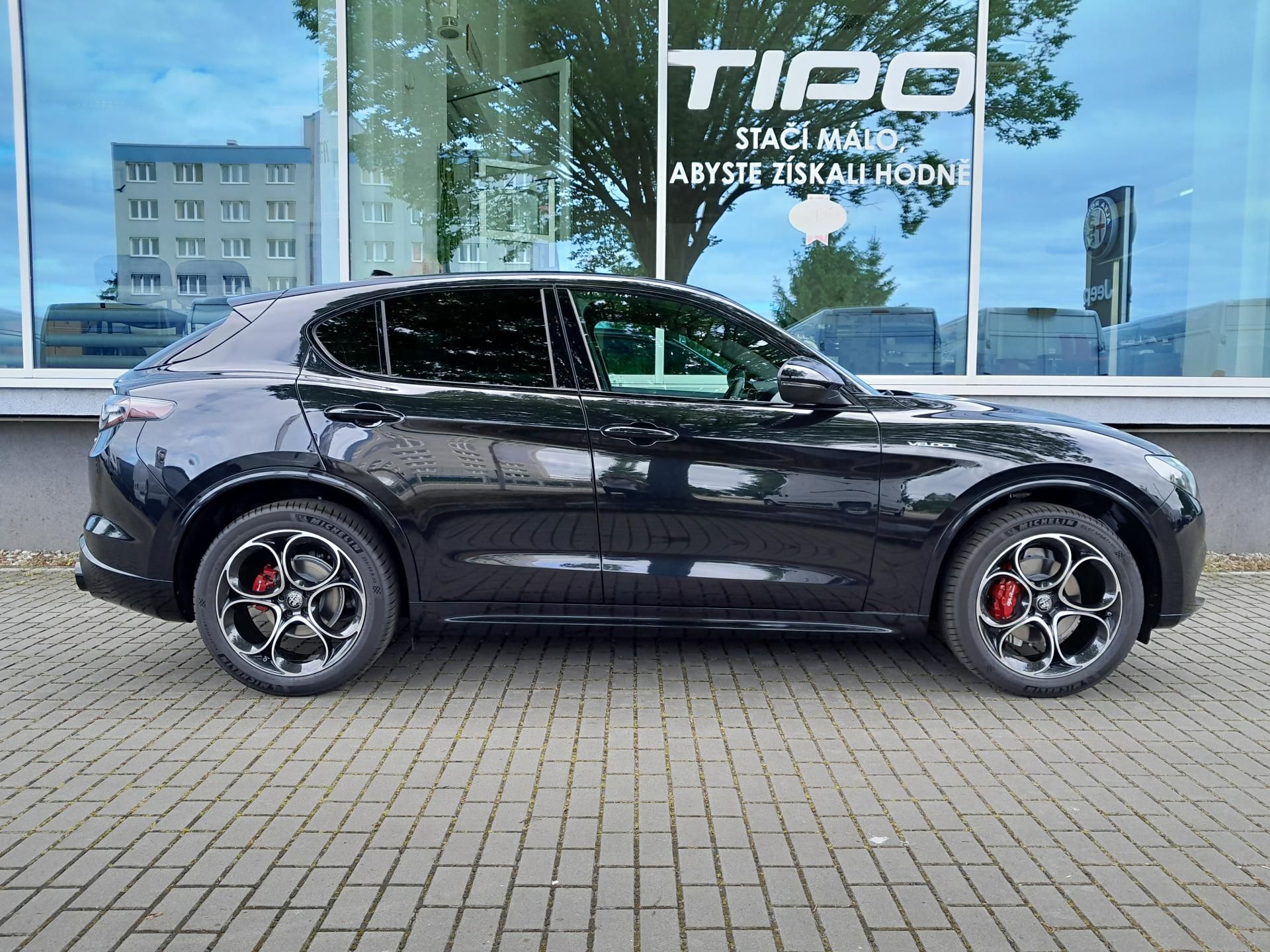 Alfa Romeo Stelvio, Veloce 4x4 2,2 MTJ  210PS - fotka 5