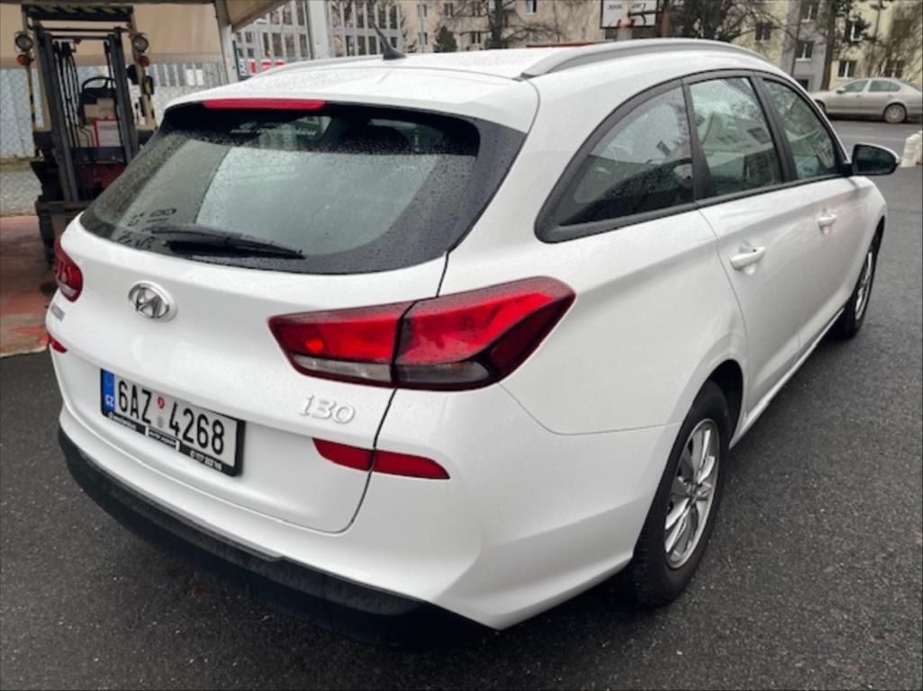 Hyundai i30, 1,6 CRDI 1. maj., bez investic - fotka 5