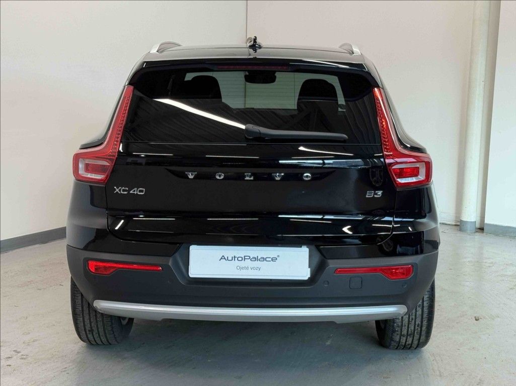 Volvo XC40, 2,0 B3 Core Blis,Bezklíč - fotka 5