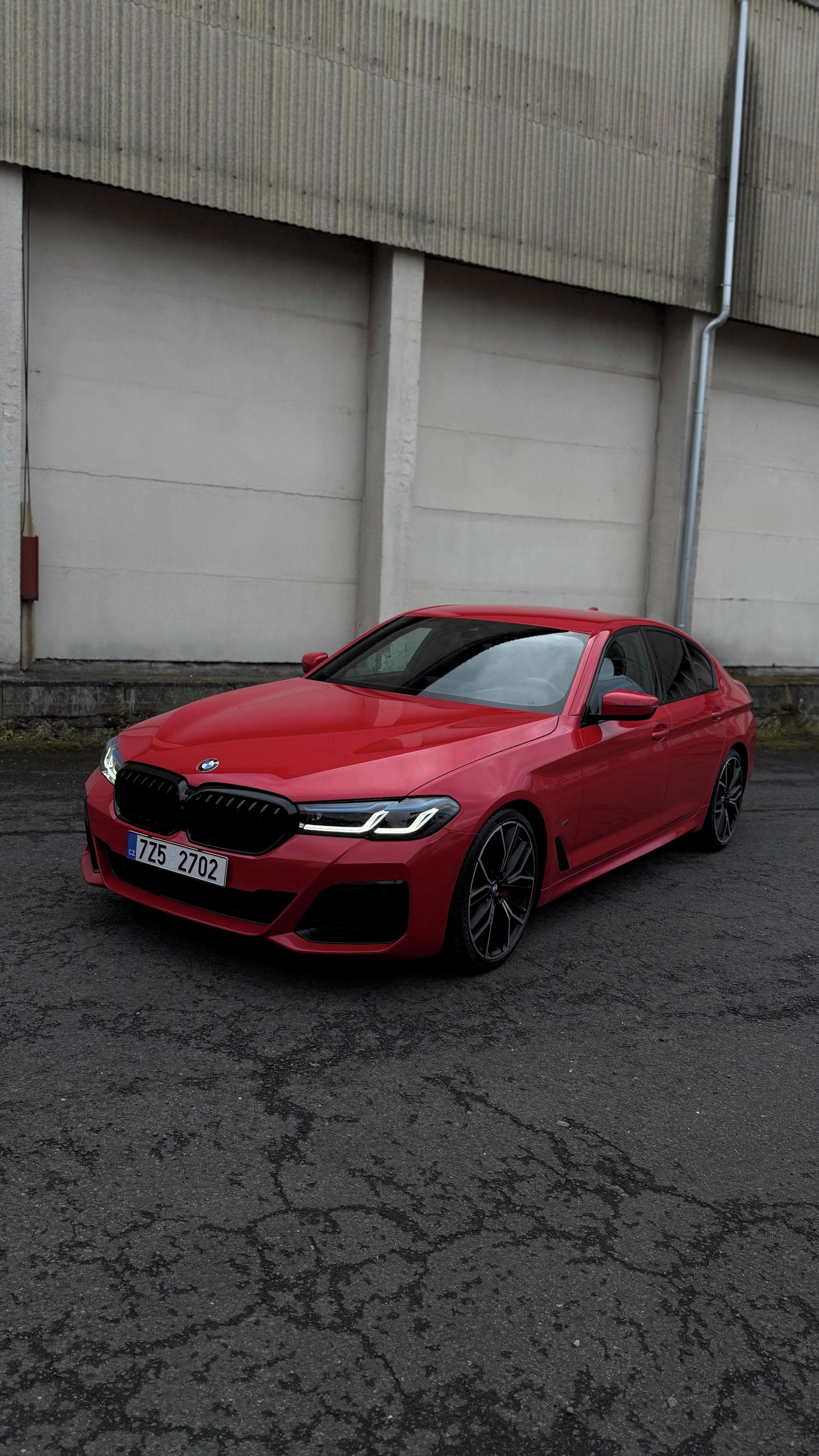 BMW Řada 5, M550i - fotka 2