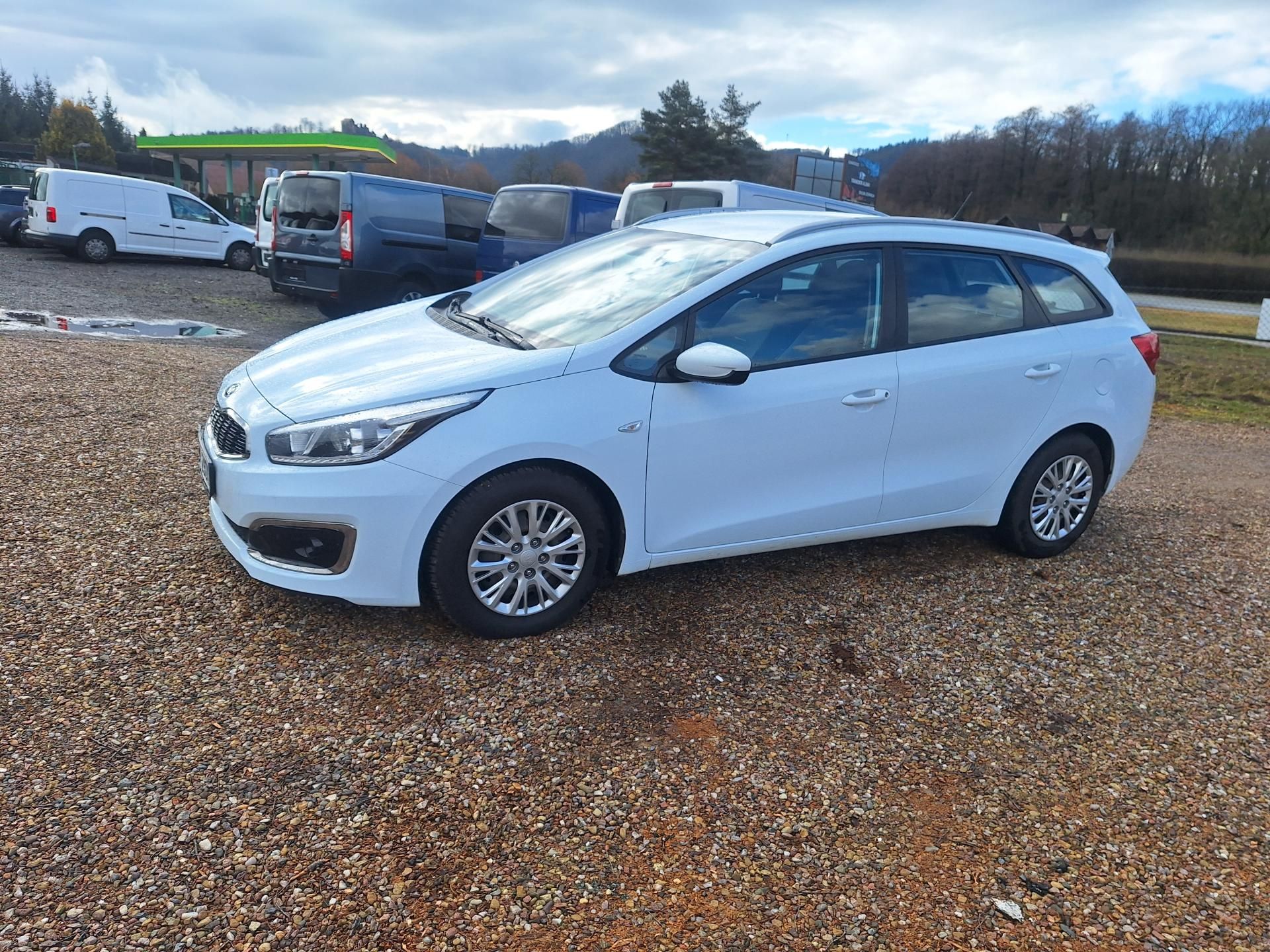 Kia Cee´d, 1.4 Crdi - fotka 3