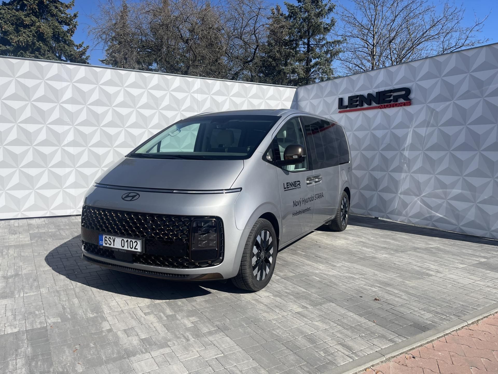 Hyundai Staria, 25 HEV TOUR 7 LUXURY BRASS