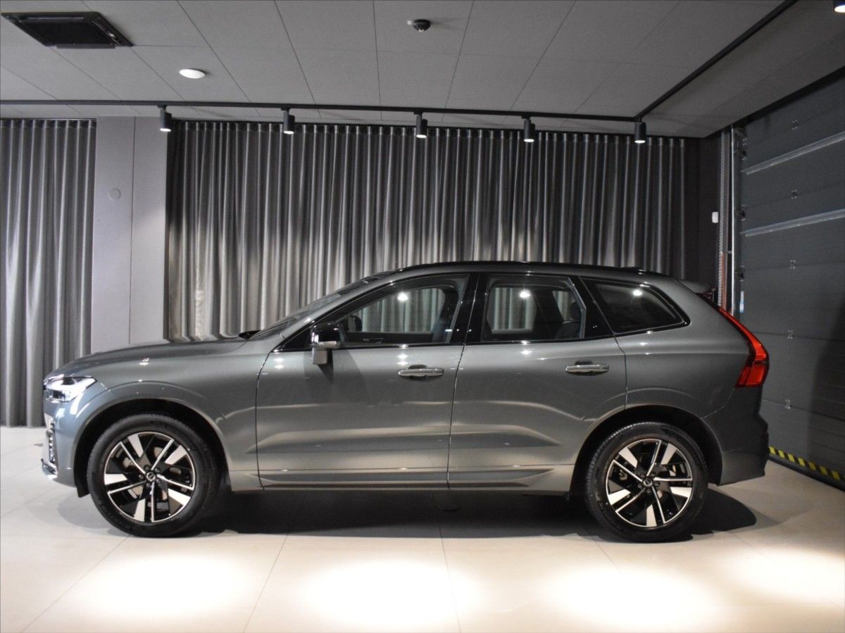 Volvo XC60, 2,0 B5 AWD Plus BLIS,Bezklíč - fotka 3