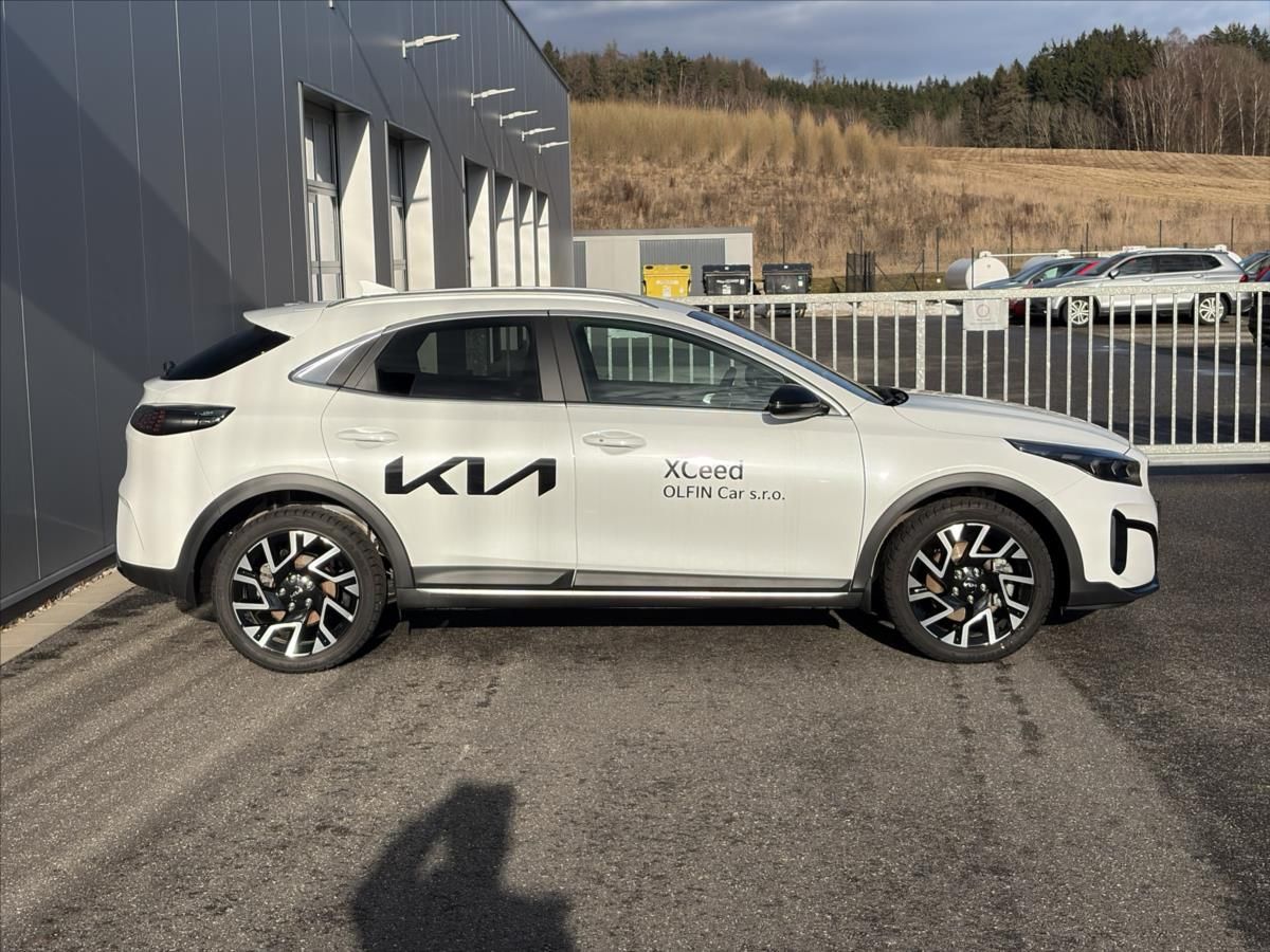 Kia XCee´d, 1,6   7DCT STEEL EDITION 132 K - fotka 5