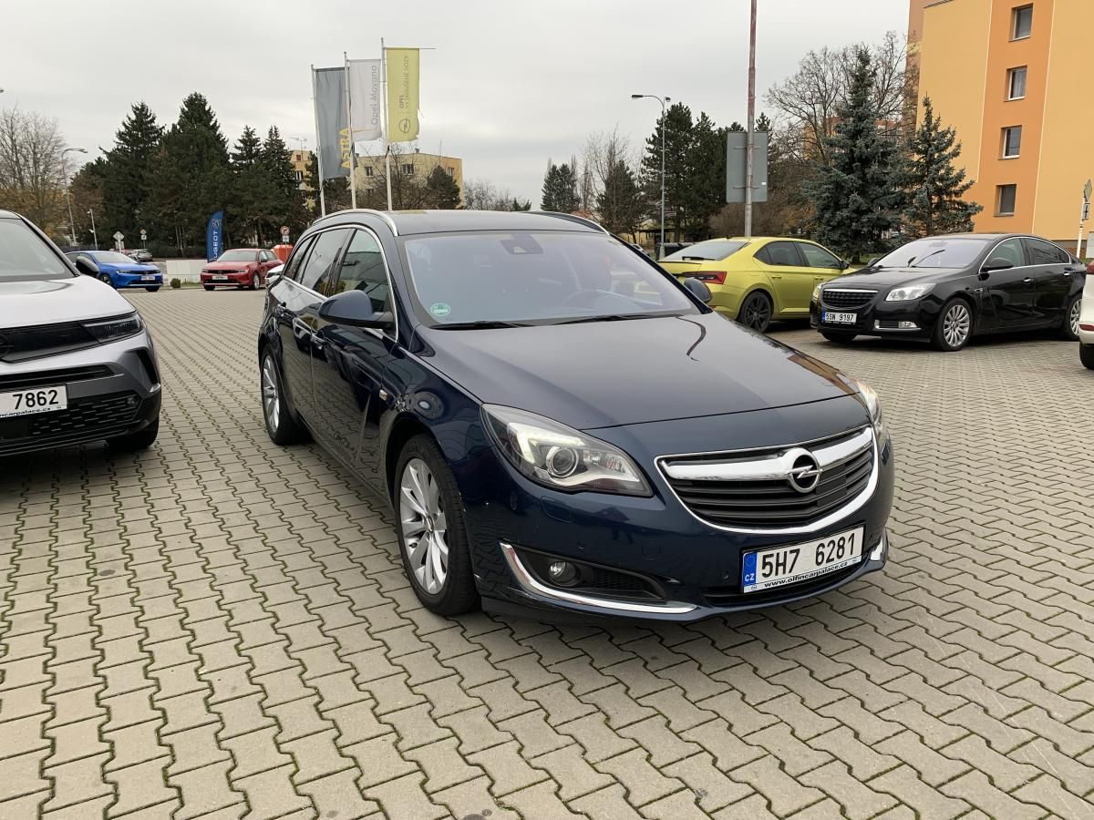Opel Insignia, Sports Tourer Cosmo 2.0CDTi - fotka 4