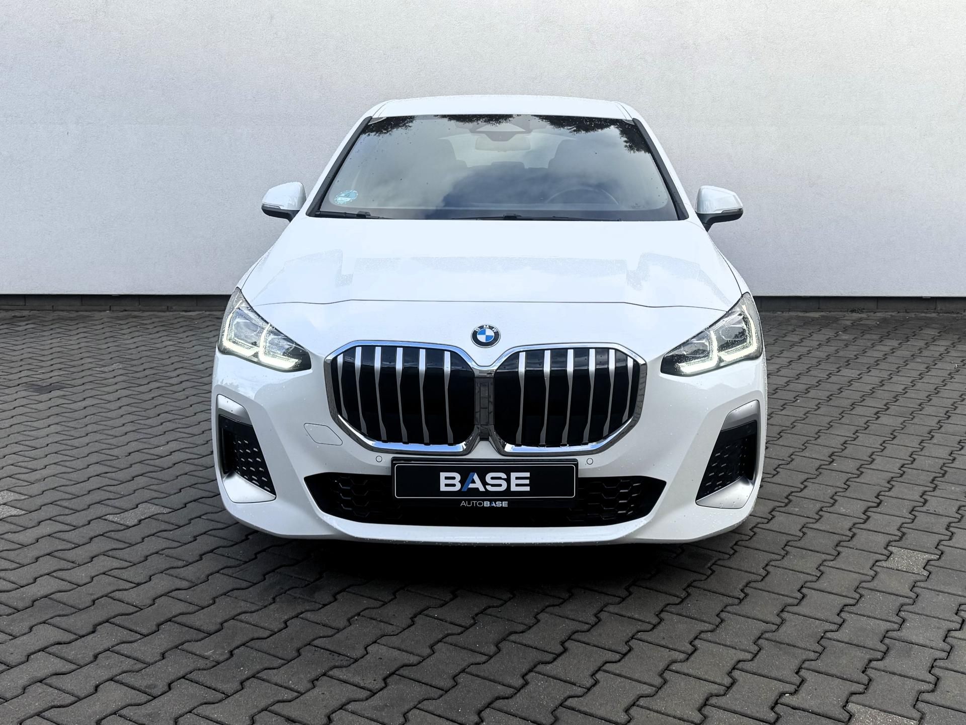 BMW Řada 2, 218i Active Tourer M-Sport - fotka 2