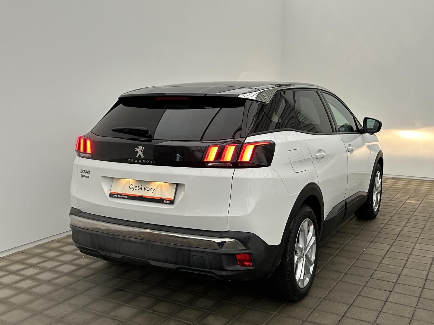 Peugeot 3008, 1.2T 96kW Active - fotka 5
