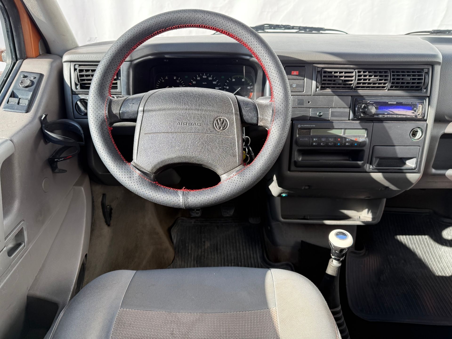 Volkswagen Multivan, 2.5 TDI 75 kW - fotka 5