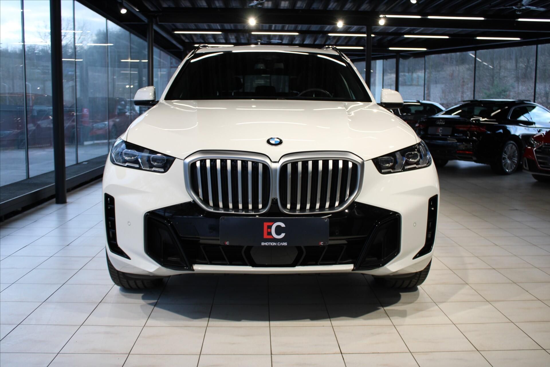 BMW X5, xDrive30d M Sport DAProf/NezTo - fotka 2