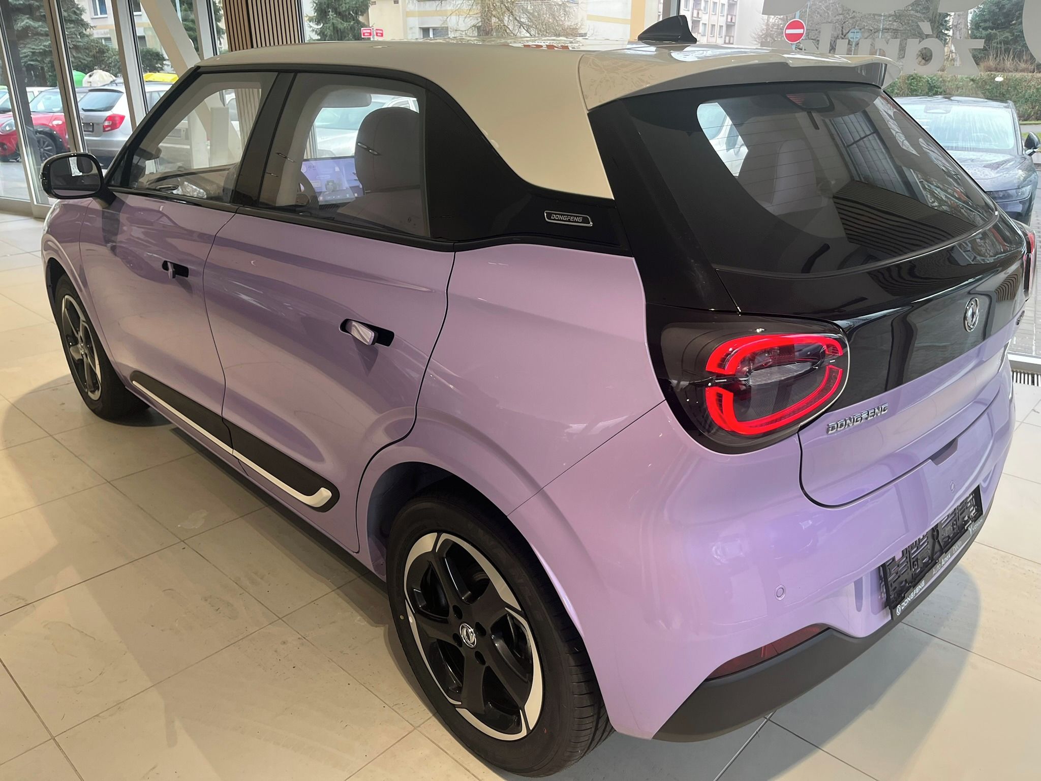 Dongfeng Box, 42,3 kWh E3 70 kW Akce - fotka 4