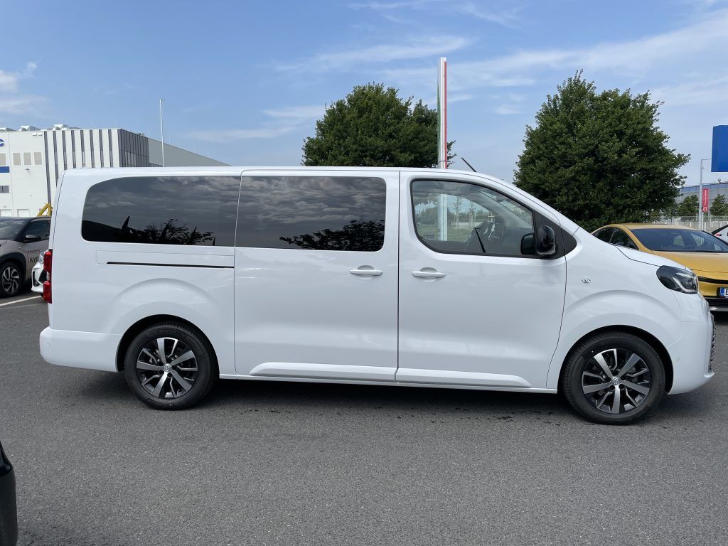 Toyota Proace Verso, 2.0D 140k 6MT Family 8S - fotka 2