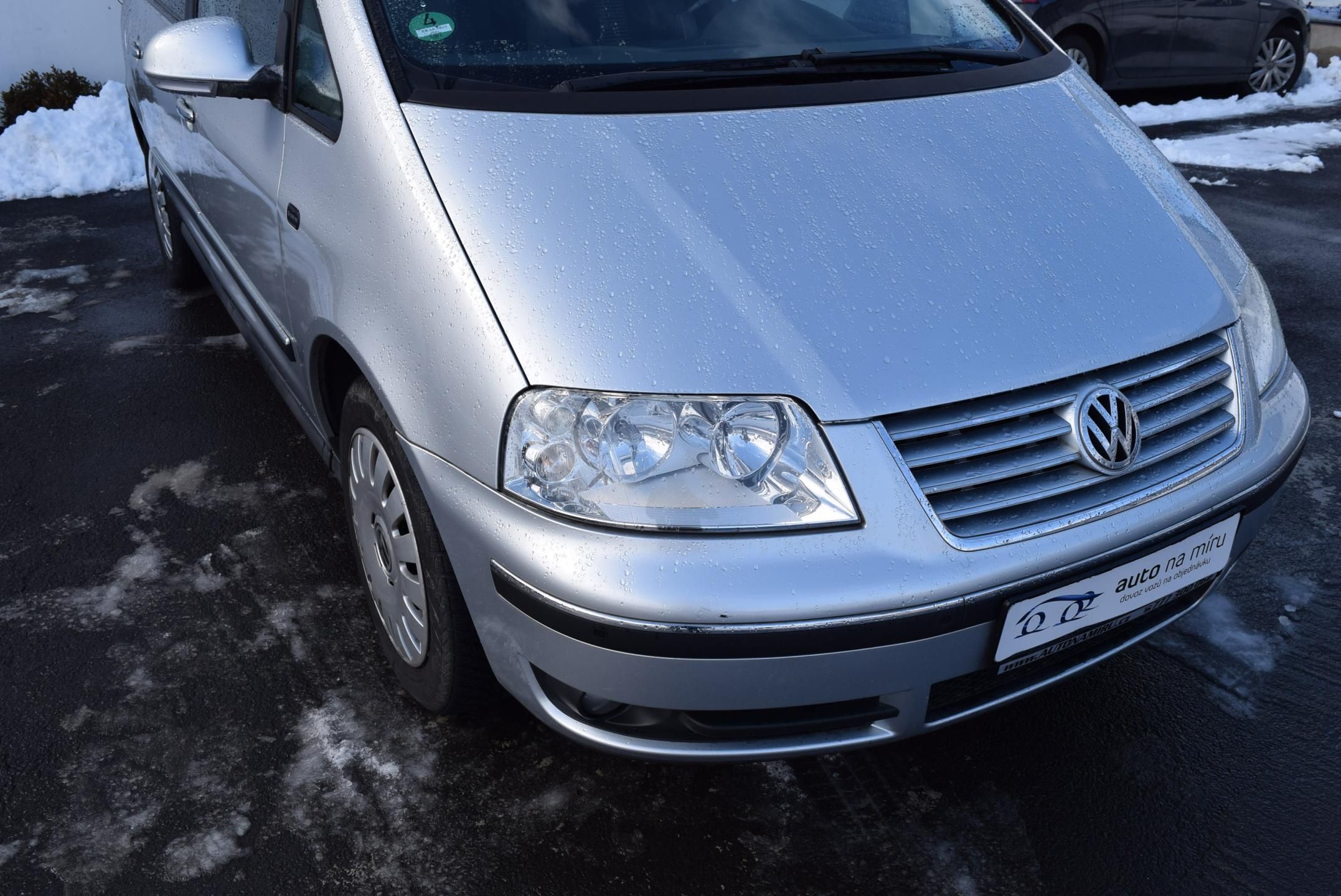 Volkswagen Sharan, 1.8T 110kw 7MÍST TAŽNÉ VÝHŘEVY - fotka 4