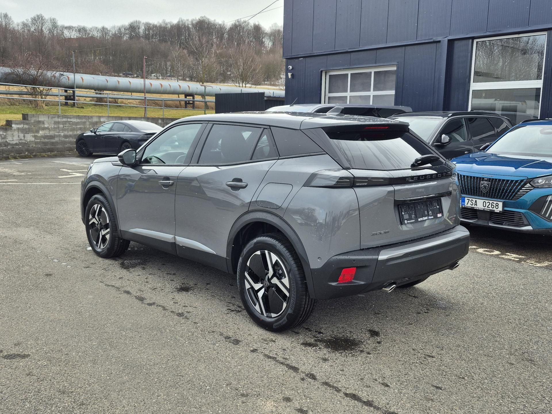 Peugeot 2008, ALLURE Hybrid 145 e-DCS6 - fotka 3