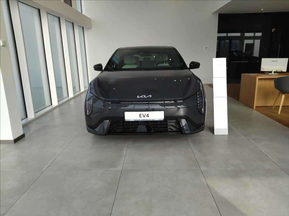 Kia EV4, GT-LINE 150 KW + 81,4 kWh - fotka 2
