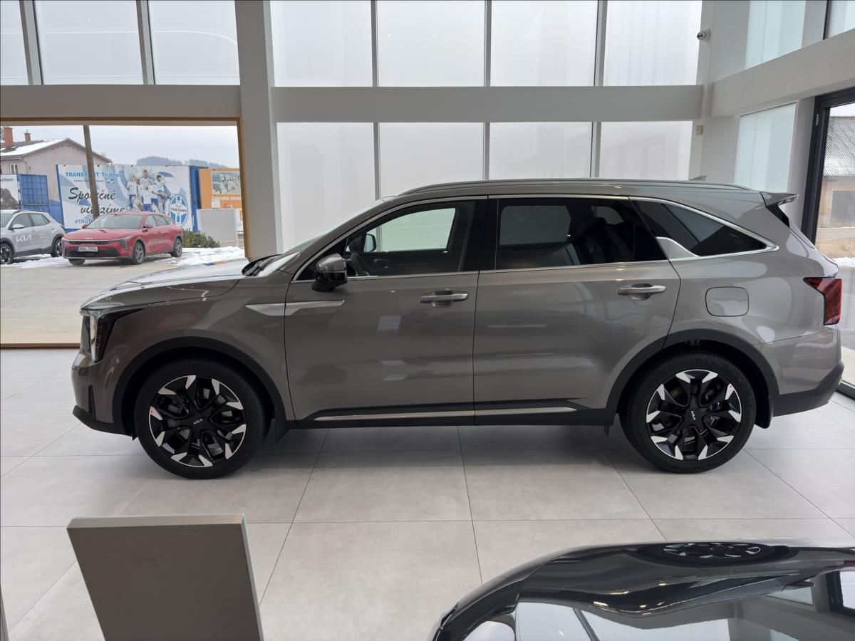 Kia Sorento, 2,2   CRDi SCR 4x4 8 DCT TOP - fotka 4