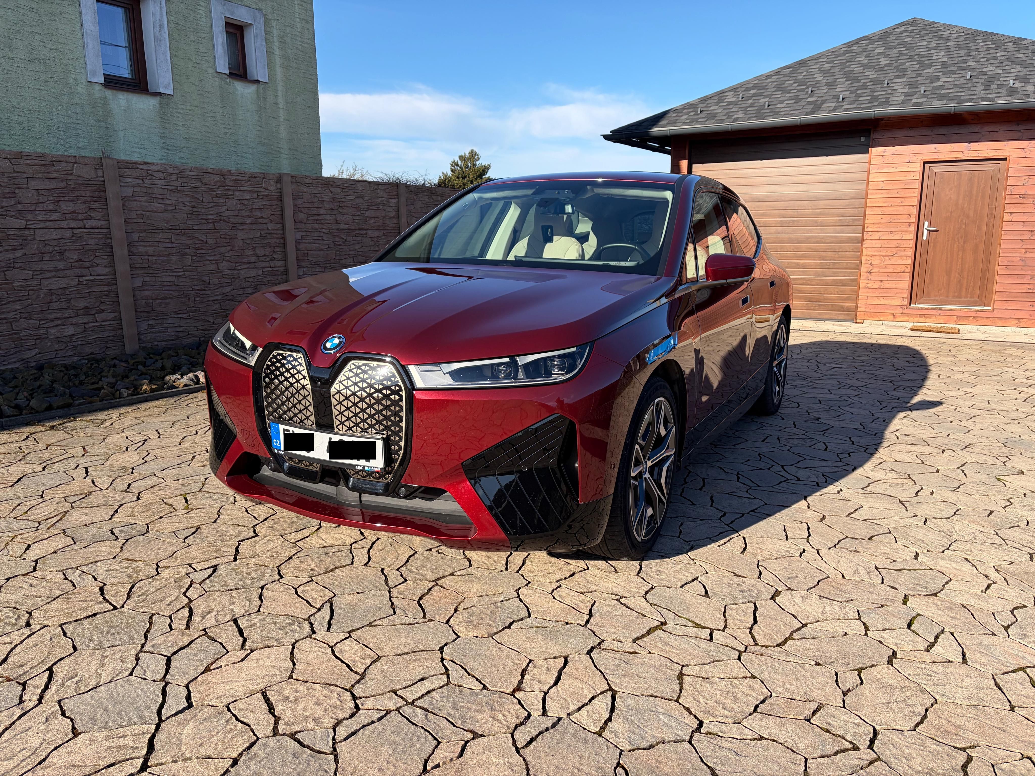 BMW iX, BMW iX xDrive50 - fotka 3
