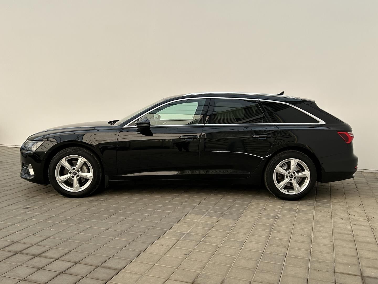 Audi A6 Avant, 2.0TDI 150kW 4x4  Sport - fotka 3