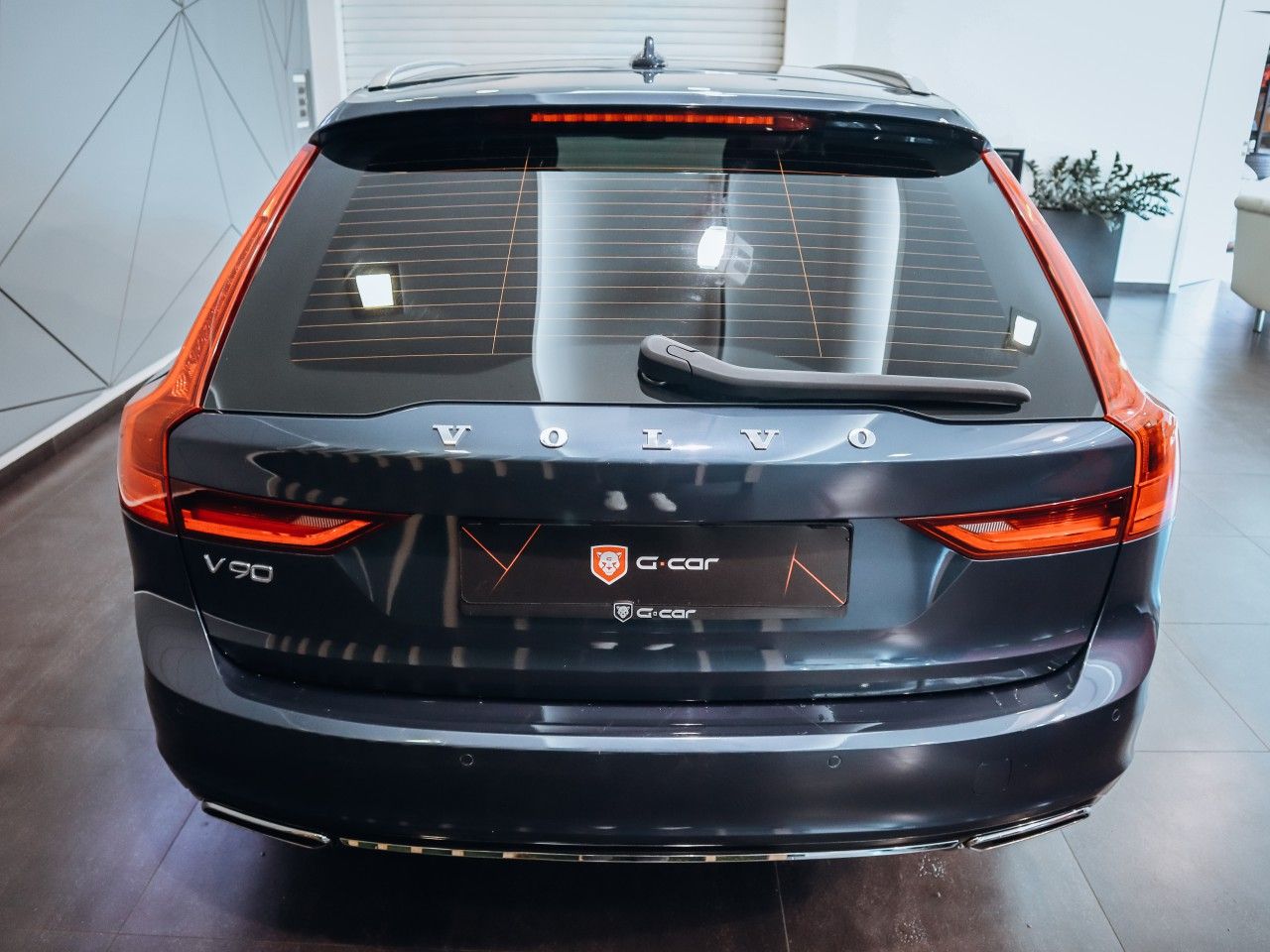 Volvo V90, 2.0 T8 AWD - Inscription TOP - fotka 6