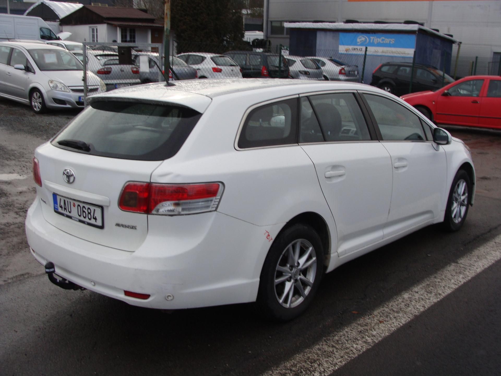 Toyota Avensis, 2.0 D-4D, 93 kW,klima,p.kamera - fotka 5