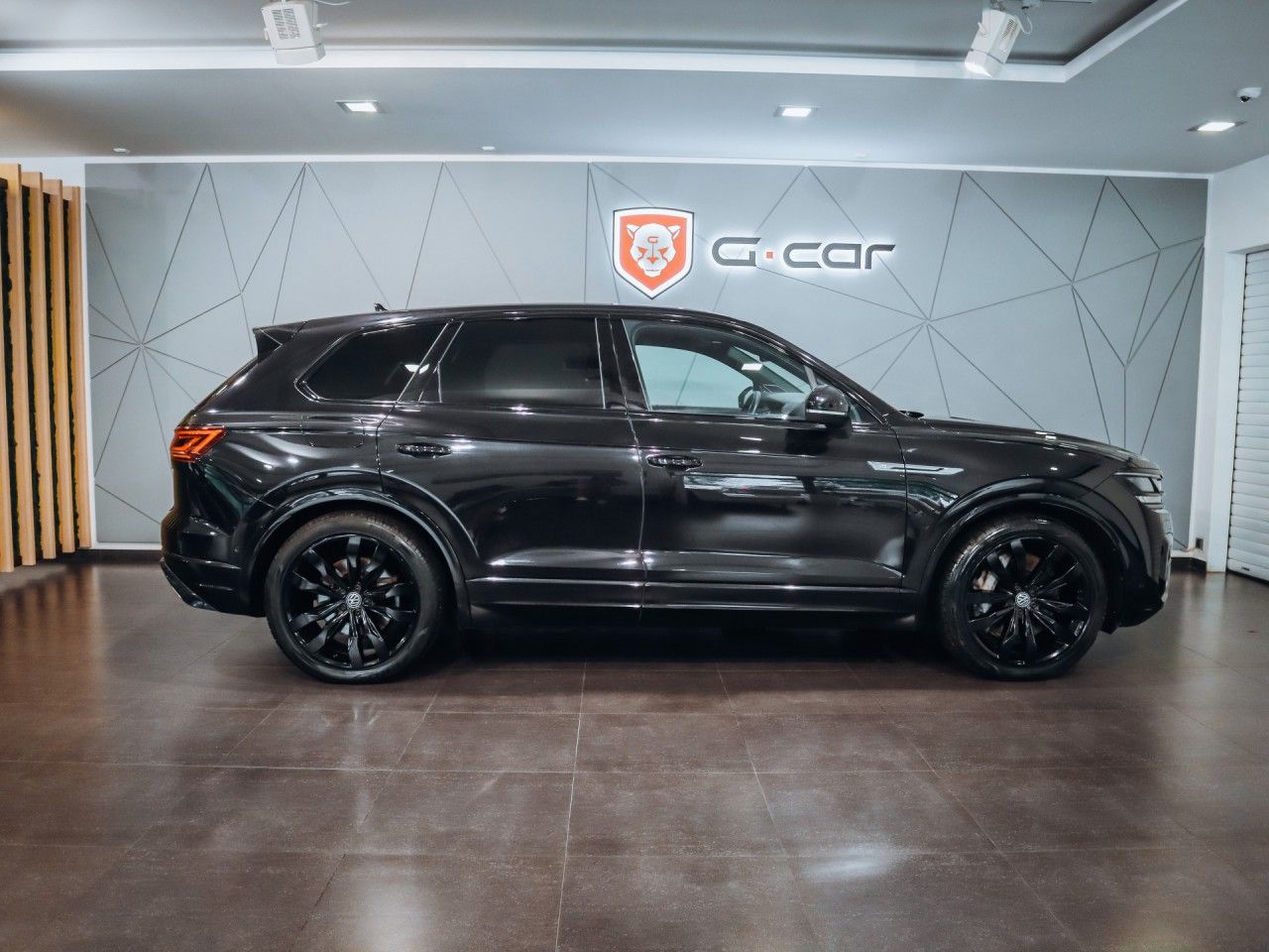 Volkswagen Touareg, R-Line 4Motion 4.0 TDI 310kW - fotka 4