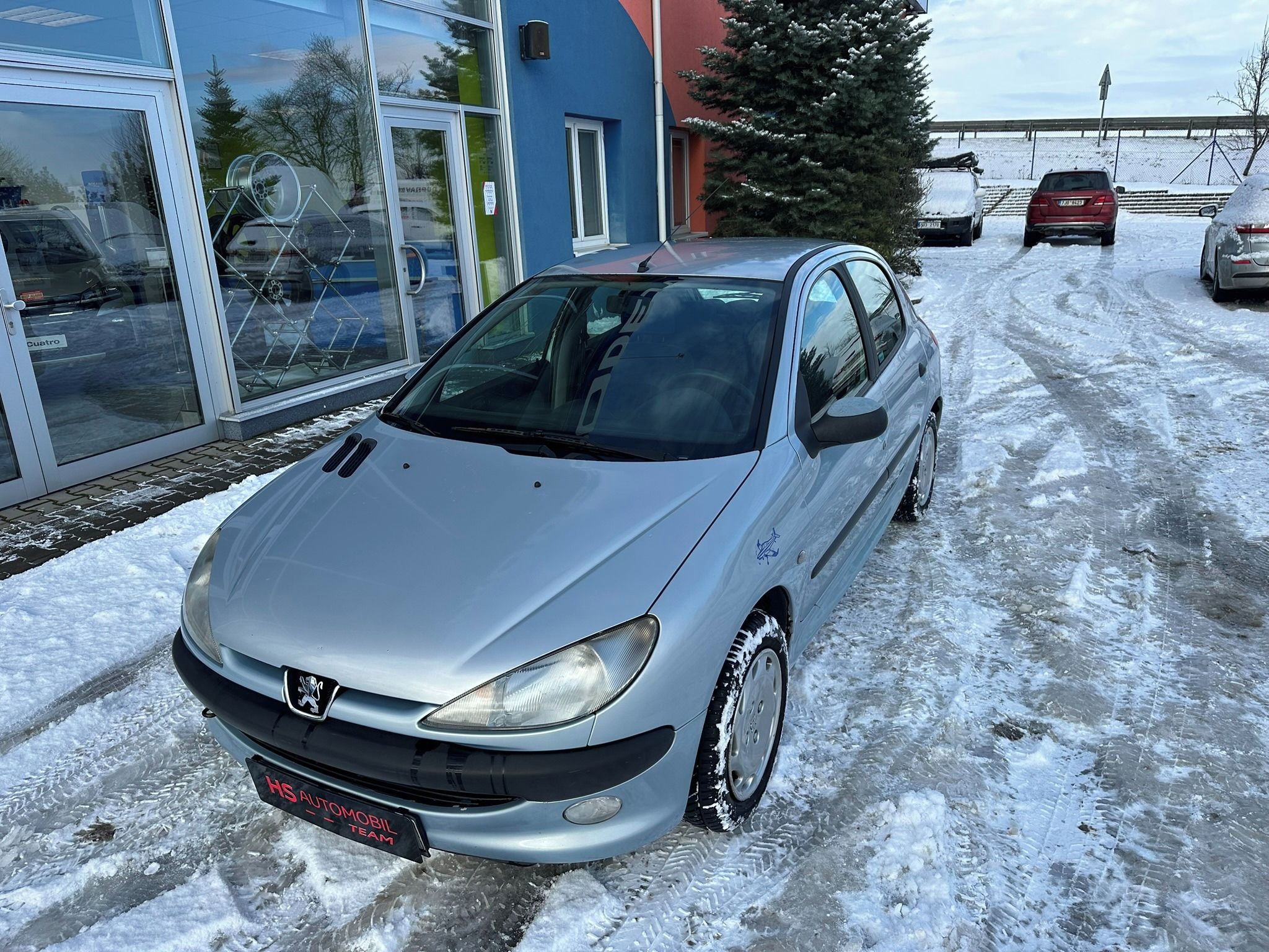 Peugeot 206, 2,0 HDi 66kW  2 sady kol - fotka 2