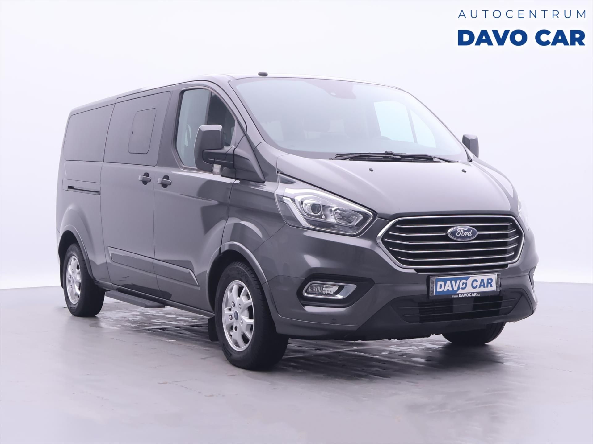 Ford Tourneo Custom, 2,0 TDCi Aut. CZ 8-Míst L2 DPH