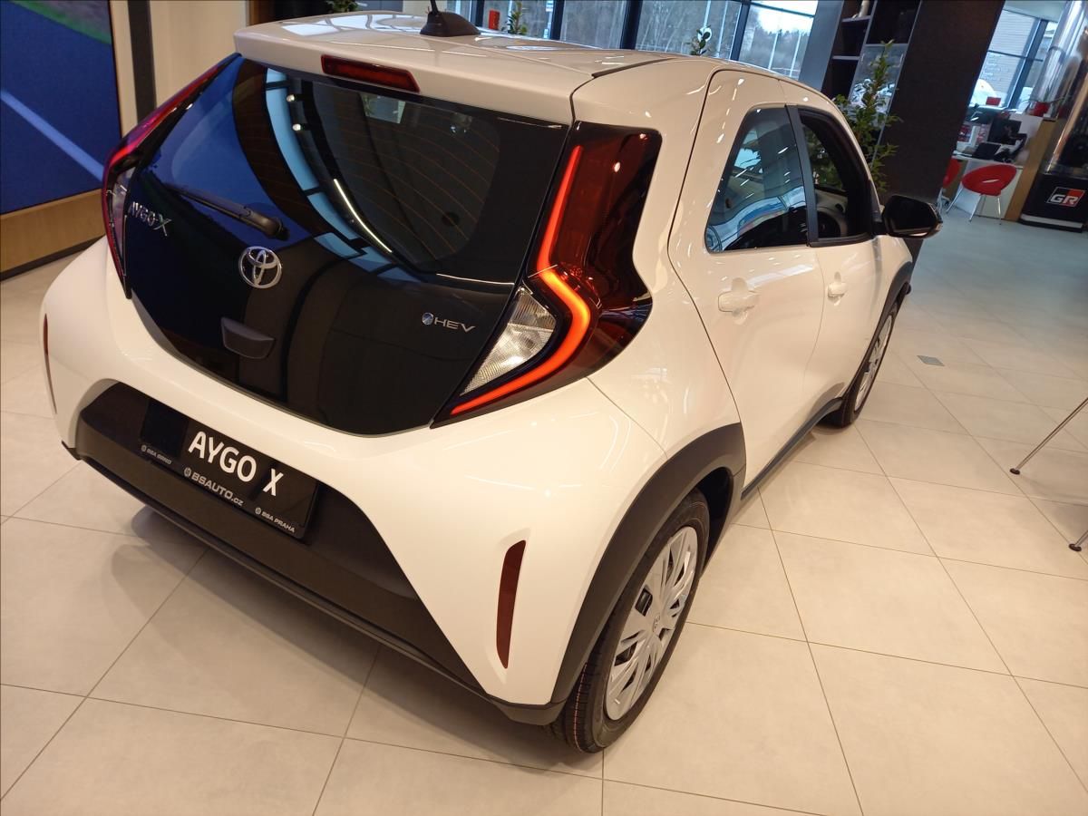 Toyota Aygo, 1,5 Active - fotka 4