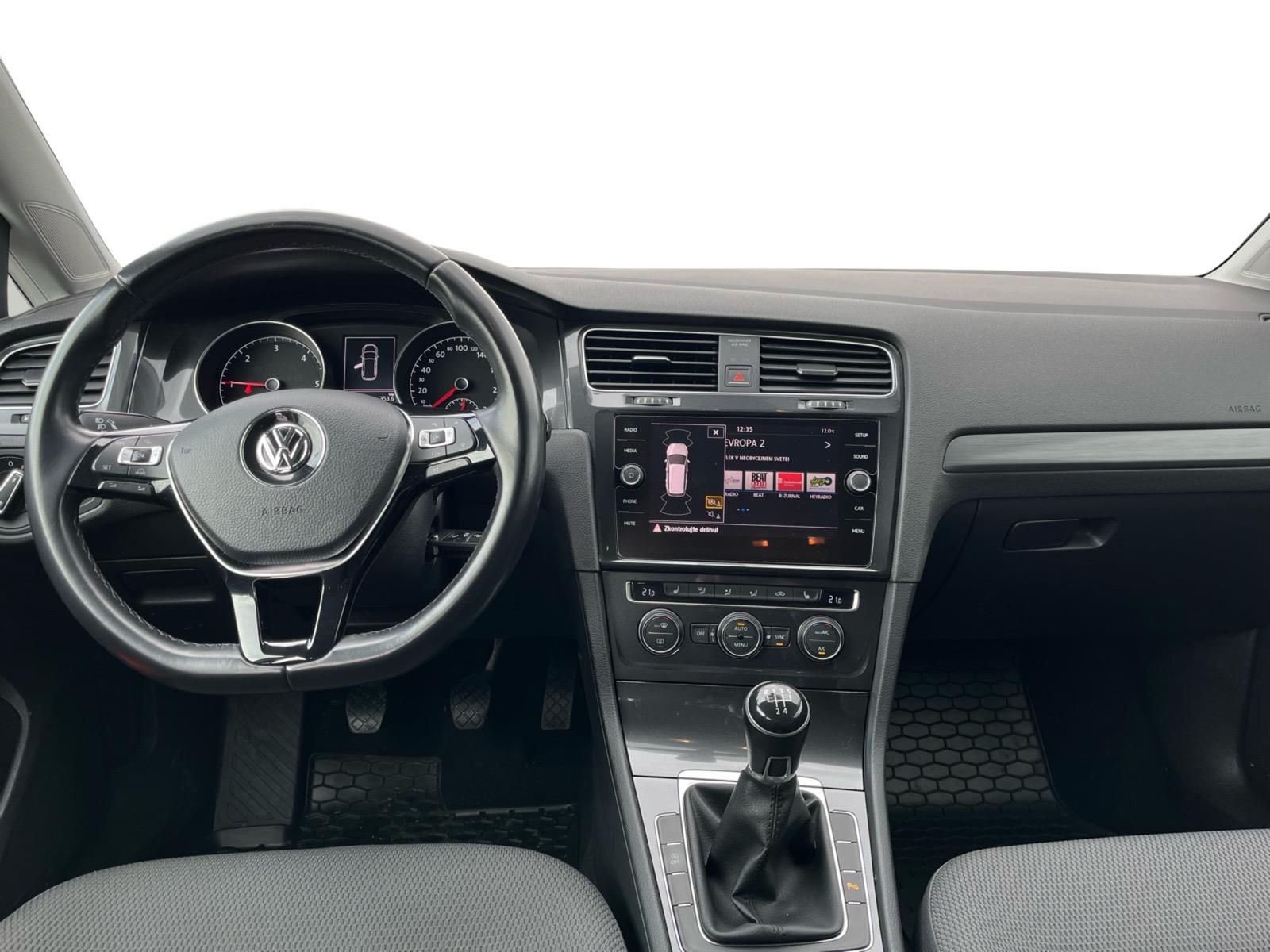 Volkswagen Golf, 1.6TDi Comfortline 85kW - fotka 6