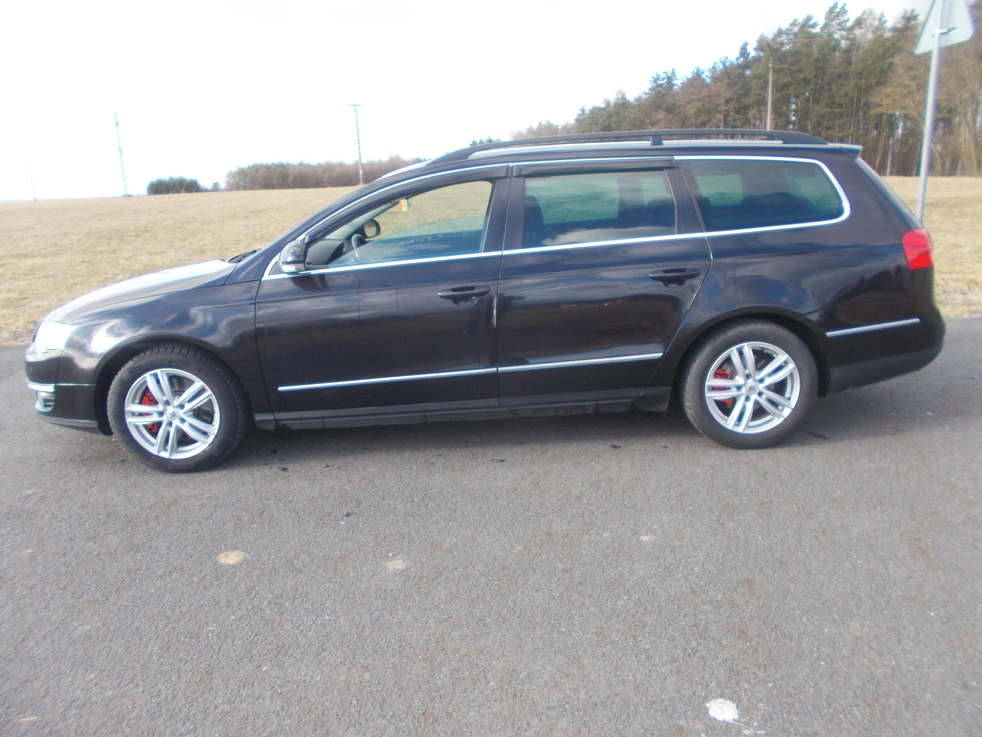 Volkswagen Passat, 2,0TDI dobře servisované auto - fotka 2