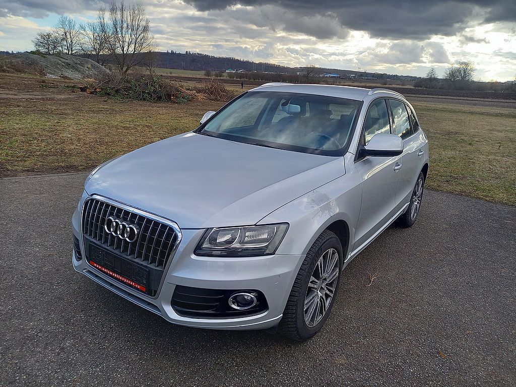 Audi Q5, 3,0Tdi 4x4+Automat+klima+Alu