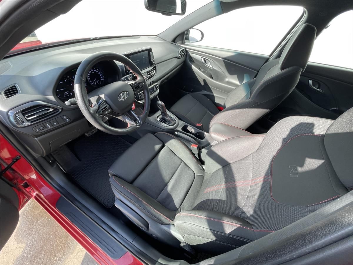 Hyundai i30, 1,6 CRDi Combi N Line AT7 LED - fotka 5
