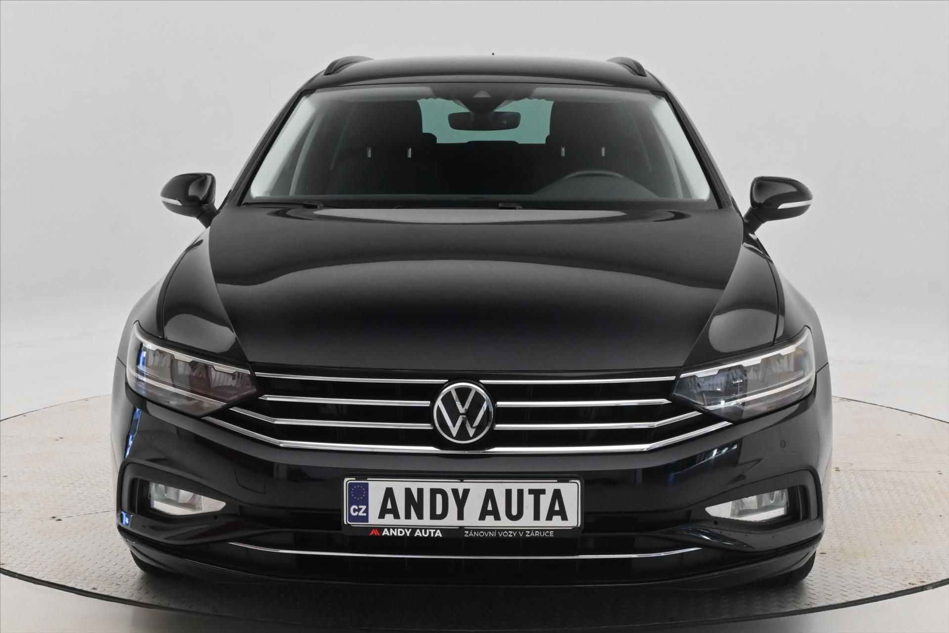 Volkswagen Passat, 2,0 TDI 110kW DSG Business Zár - fotka 2