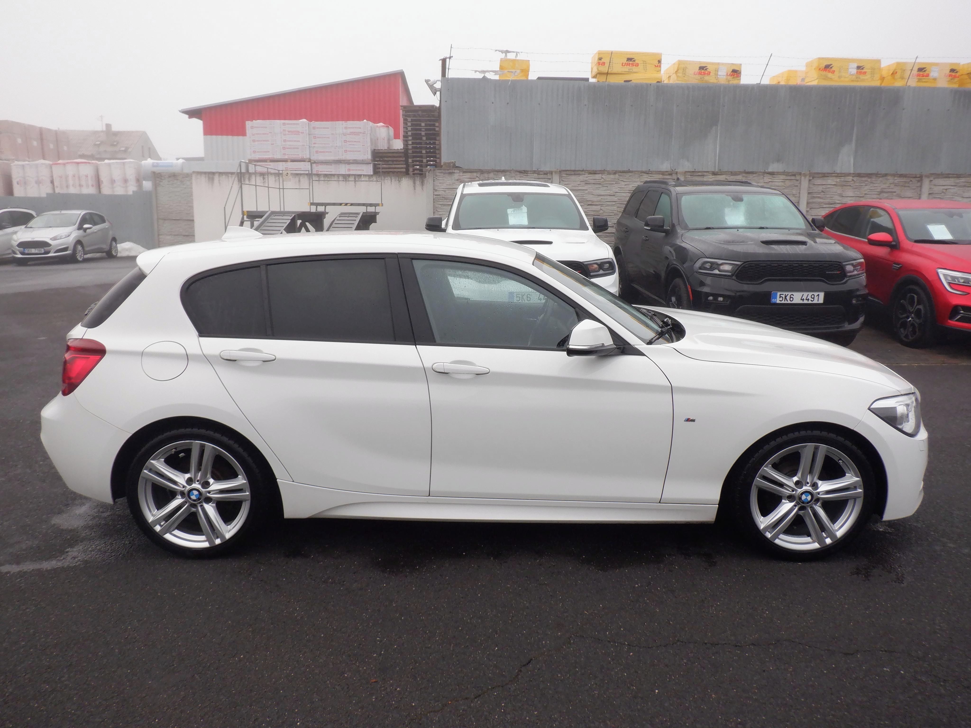 BMW Řada 1, 116d 2.0D M-Paket - fotka 4