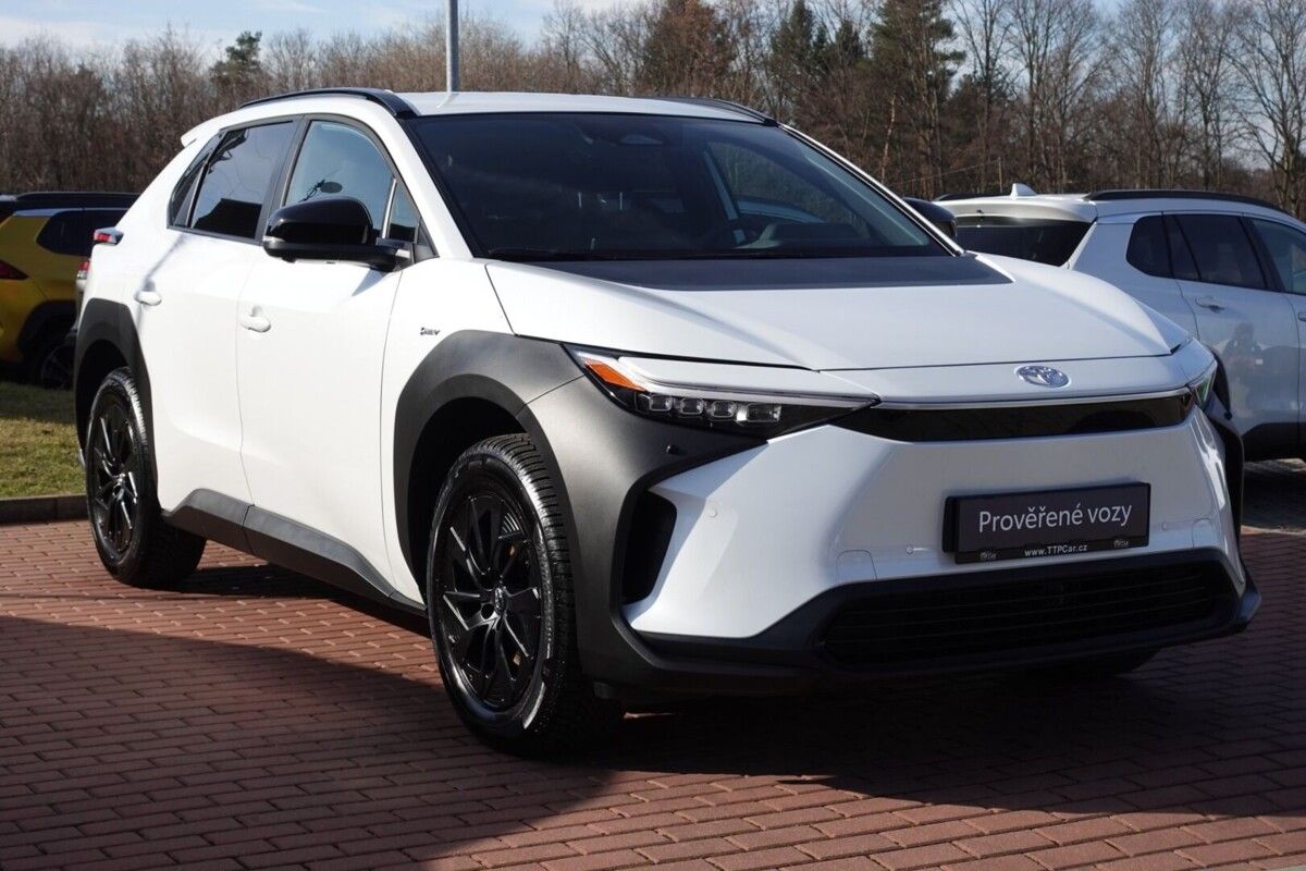 Toyota bZ4X, Prestige FWD - druhá sada komp - fotka 3