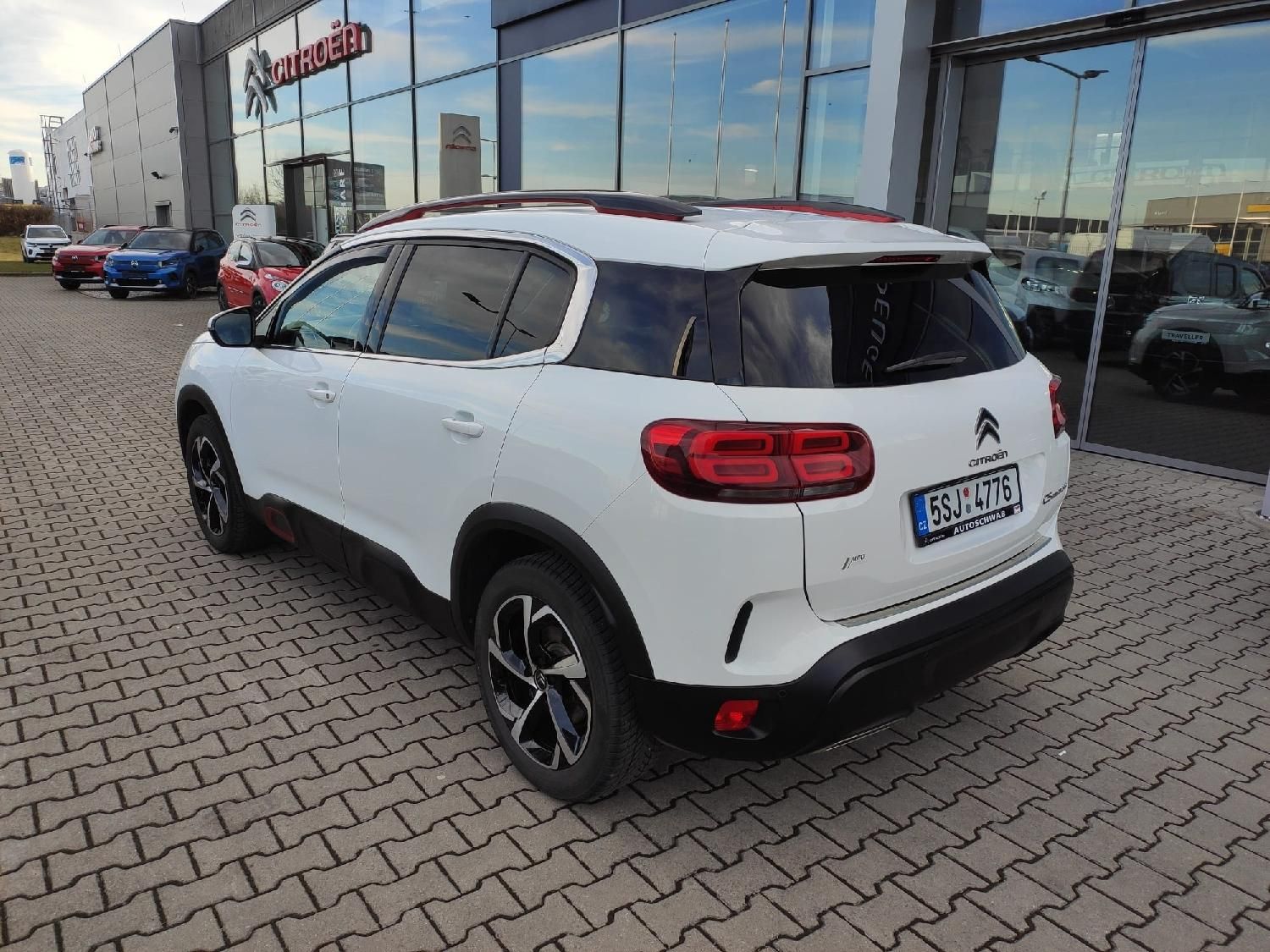 Citroën C5 Aircross, 1.5 HDI MAN6 130k V ZÁRUCE - fotka 3