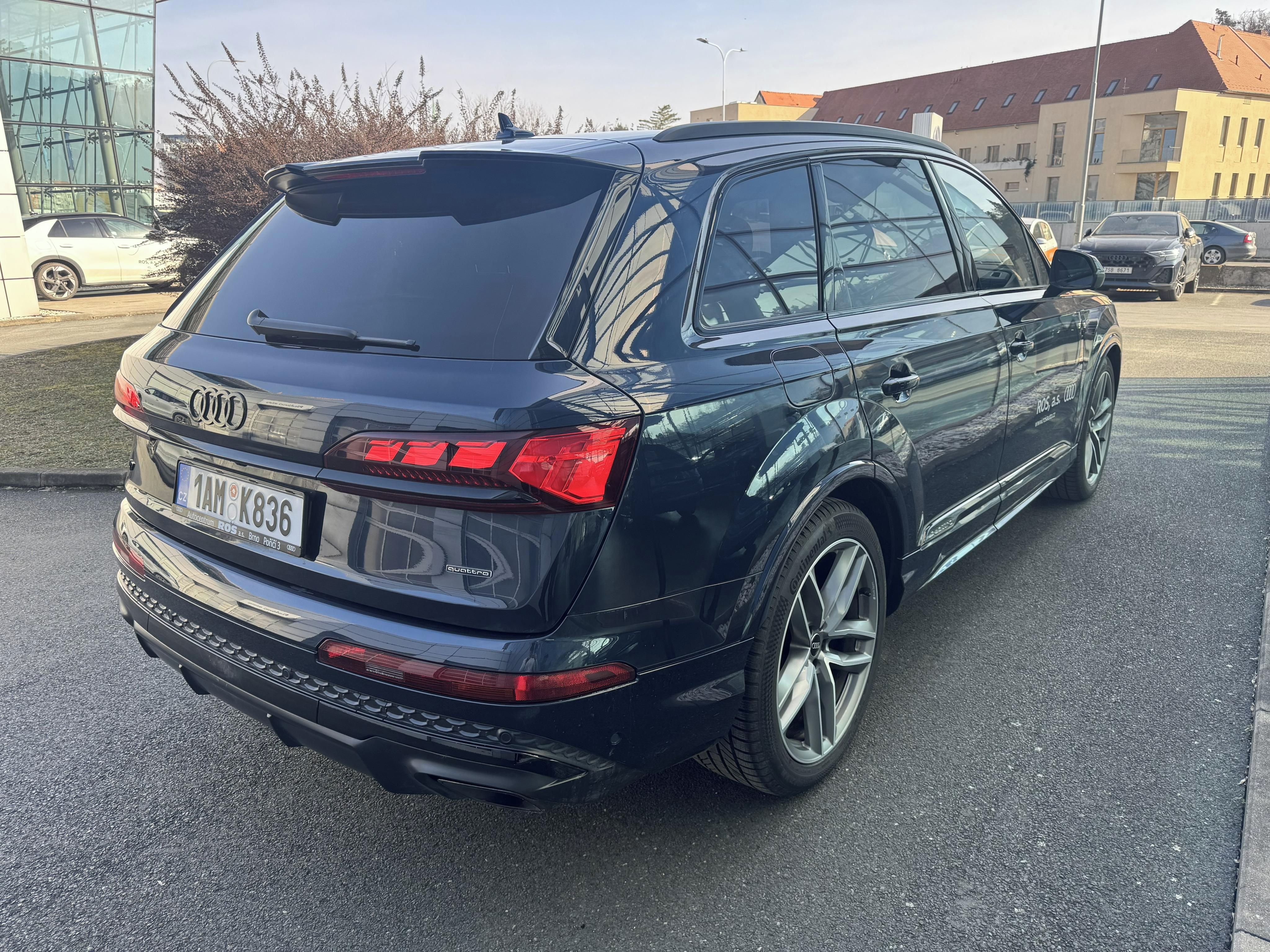 Audi Q7, S-line 50TDI 210kW quattro - fotka 5