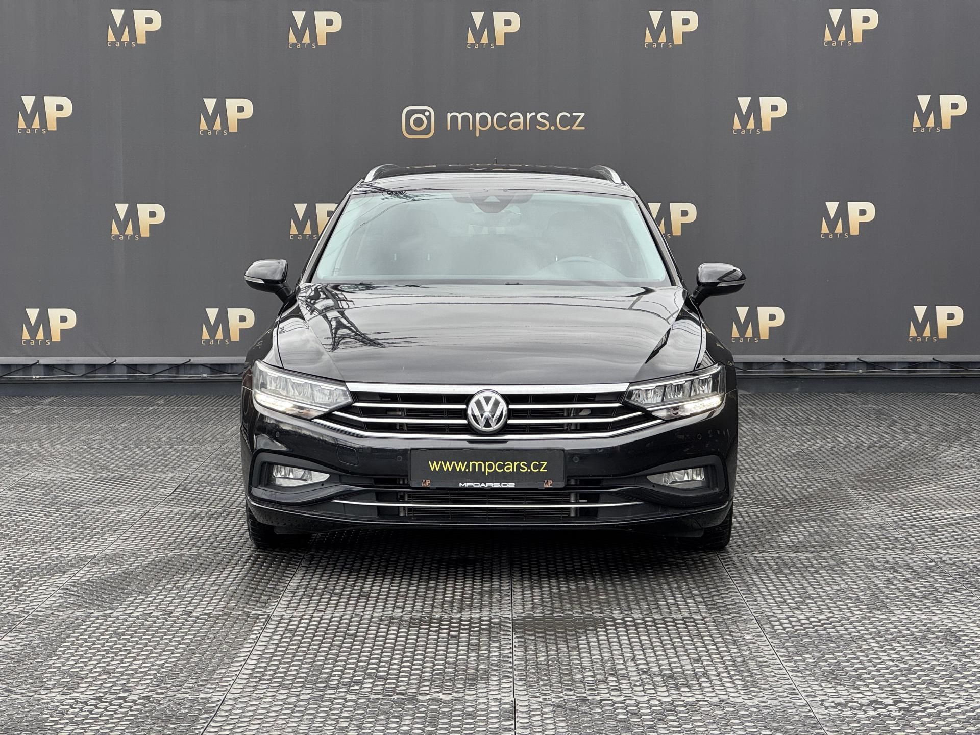 Volkswagen Passat, 2.0TDi 140kW DSG Business, ACC - fotka 2