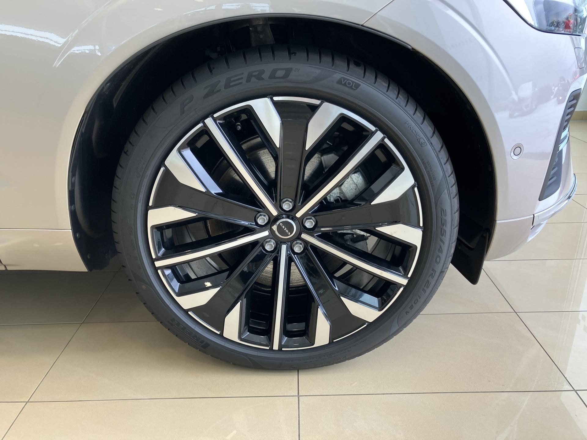 Volvo XC60, B5 AWD Ultra Bright AT8, ČR - fotka 5