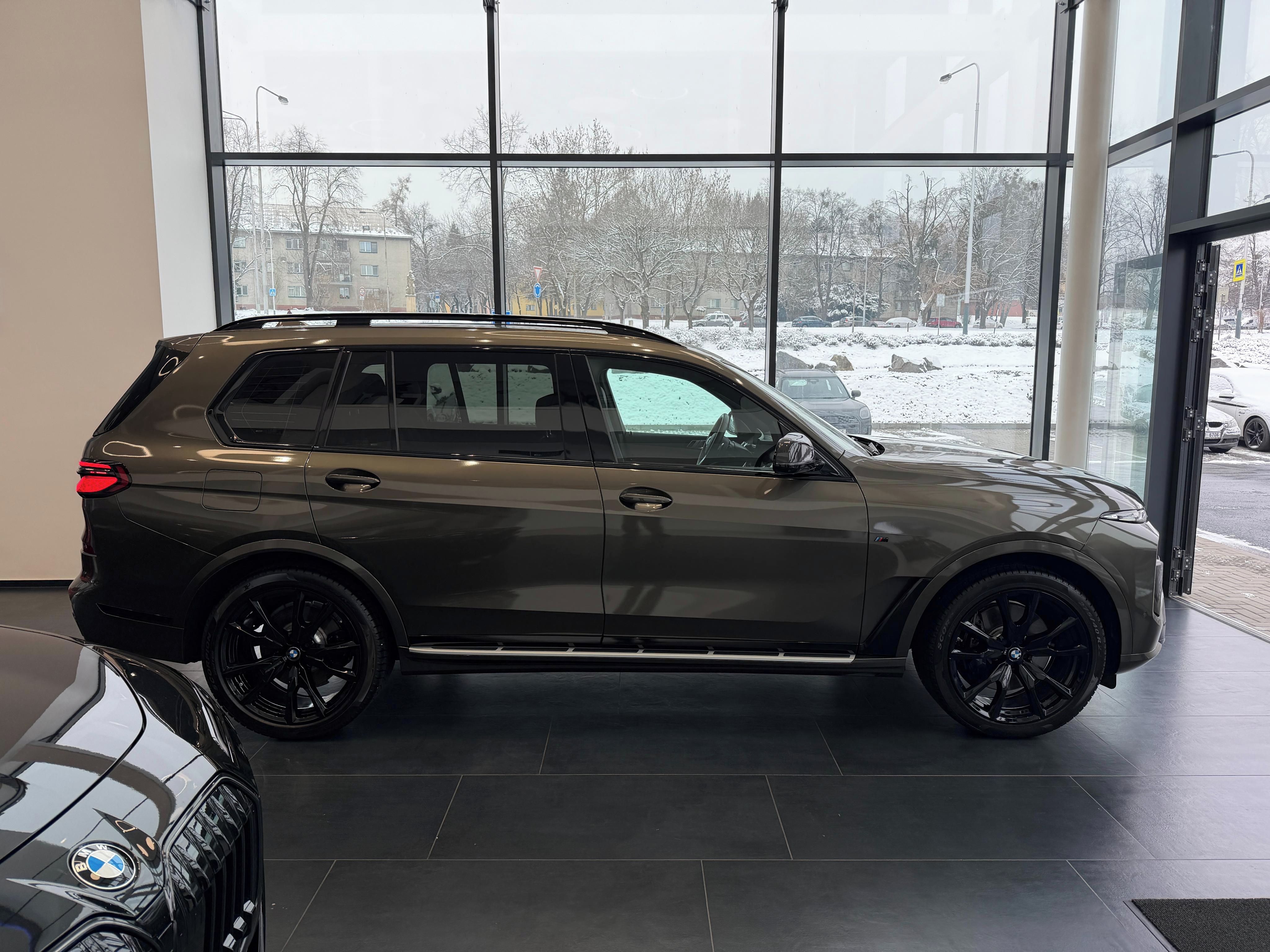 BMW X7, xDrive40d - fotka 5