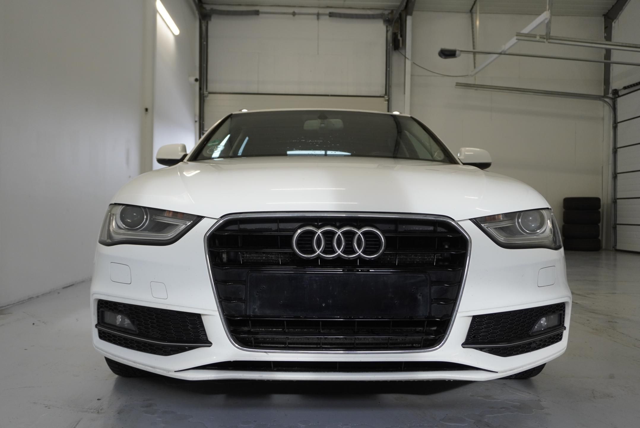 Audi A4 Avant, 3.0TDi 150 kW AUTOMAT - fotka 2
