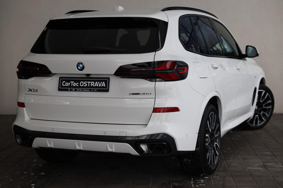 BMW X5, xDrive30d - fotka 4